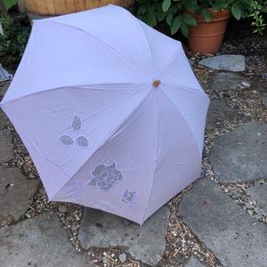 Elegant Purple RoseEmbroidered Umbrella